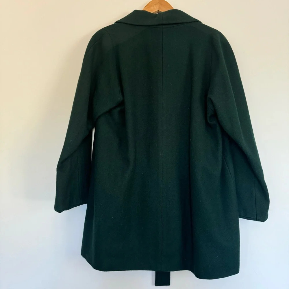 Casual Corner VTG Wool blend coat in green Size: 2P - Picture 2 of 4